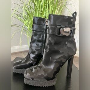 Black camo DKNY boots